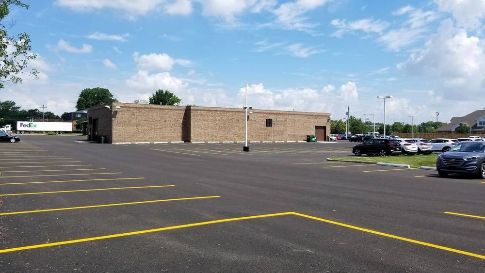 Auto Dealer / Service Facility: 6420 Joliet Rd, Countryside, IL 60525